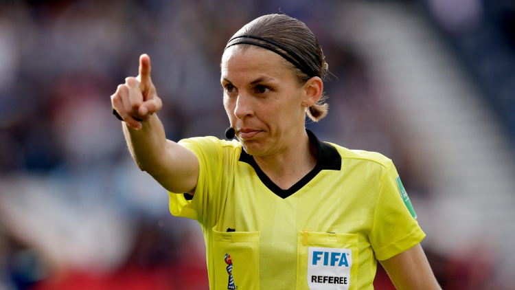 Stephanie Frappart va arbitra meciul Moldova - Liechtenstein